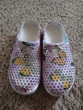 Women's 10 mesh garden clogs - Butterfly motif