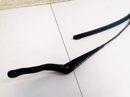 Opel Corsa 2010 Wiper Blade 13284136, Genuine #1797849-87