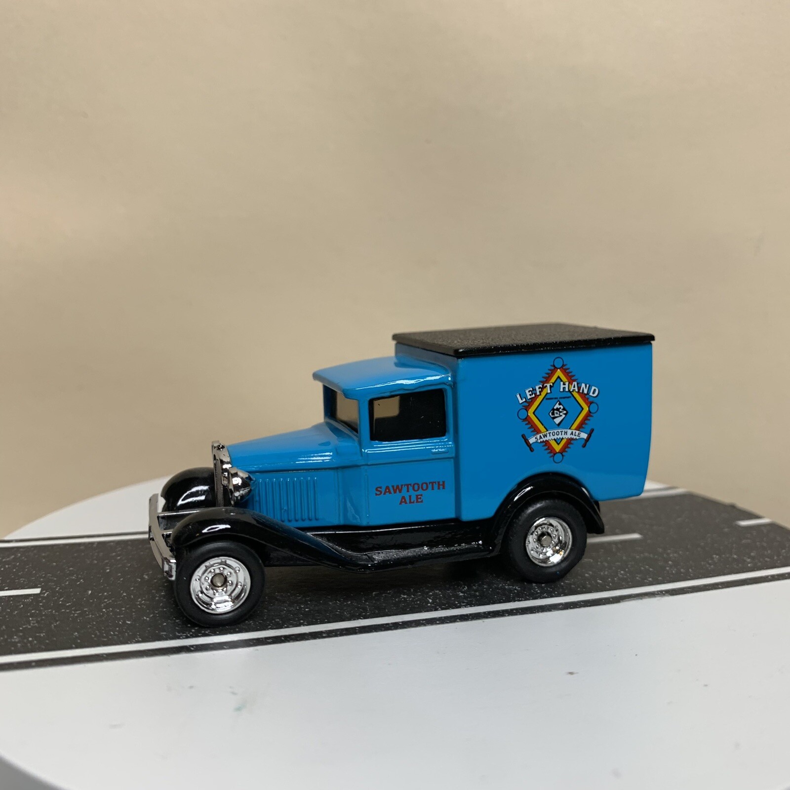 Matchbox Micro Breweries Ford Modelo A Van Mano Izquierda Brewing Co Diente de Sierra Ale Casi Nuevo