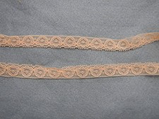 Flat Lace Apricot - 33 metres 703 