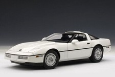 1:18 autoart Chevrolet Corvette c4 1986 diecast model car red white black red