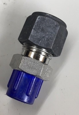 NEW PARKER 6-2 FBZ-SS 3/8'' Tube to 1/8'' NPT MALE CONNECTOR 1 peice