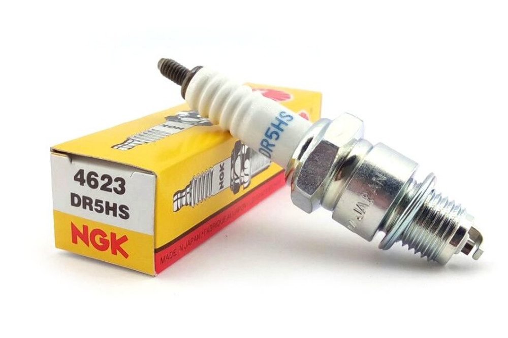 QTY 2  NGK 4623 DR5HS Standard Spark Plugs for Honda Yamaha Kawasaki Suzuki ATV