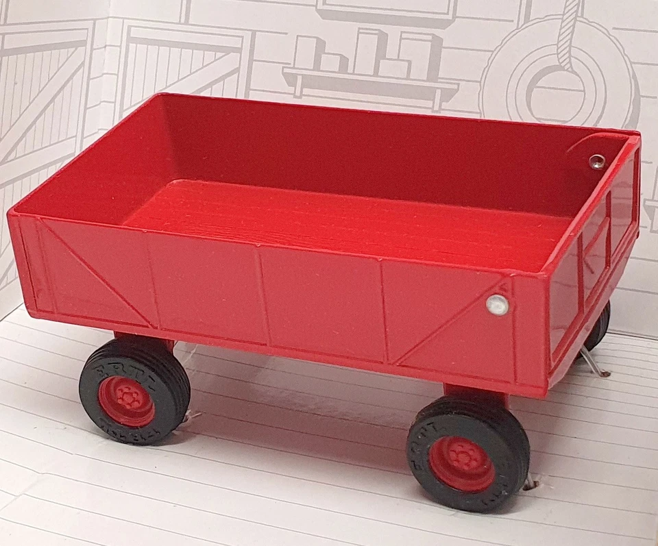 Ertl 1/32 Scale Diecast 1639 - Barge Wagon - Red - Image 2 of 4