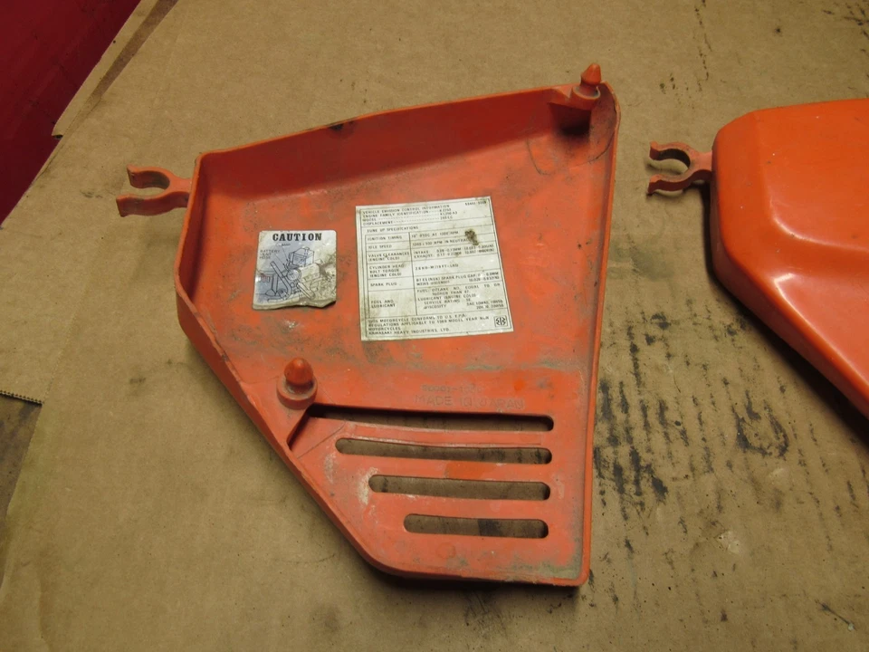 Левая и правая боковые крышки 1980 Kawasaki kl250 без повреждений - Изображение 4 из 4