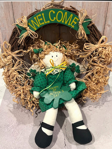 Retro MCM Welcome St. Patricks Day Irish Wooden Wreath with/Little Angel Greeter