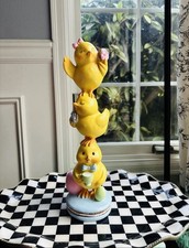   New Towering Chicks w/Macaroons Figure  