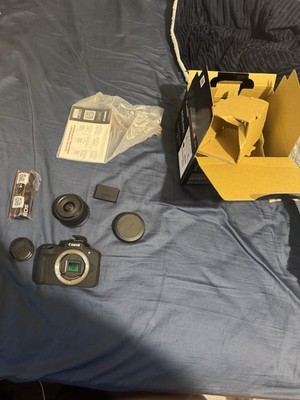 Canon EOS R50 Bundle 