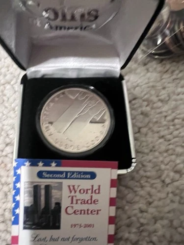 New York Twin Towers World Trade Center Sept. 11, 2001 Coin .999 Fine Silver