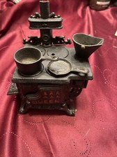 QUEEN Stove Miniature Cast Iron Toy Dollhouse Accessory Pots Skillet
