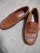 Steve Madden Brown Leather Loafer Slip On Comfort Lightweight Youth 2.5