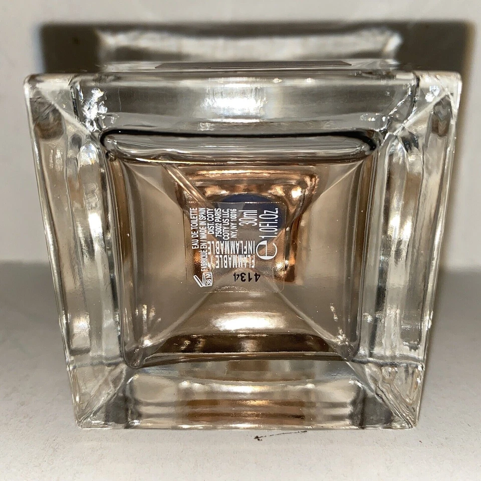 COTY ÍNTIMATELY BECKHAM MUJER EDT 1.0 fl oz/30ML SPRAY AUTÉNTICO SIN CAJA Foto 2 de 3