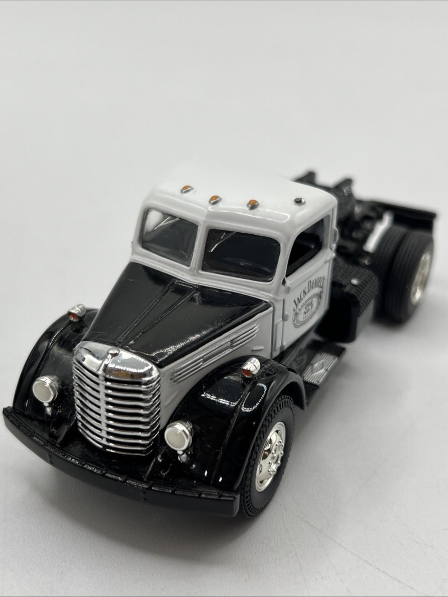 Matchbox 1948 Jack Daniel's Diamond T Artic Box Tractor Trailer