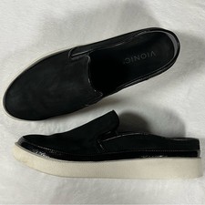 Vionic Black and White Mules