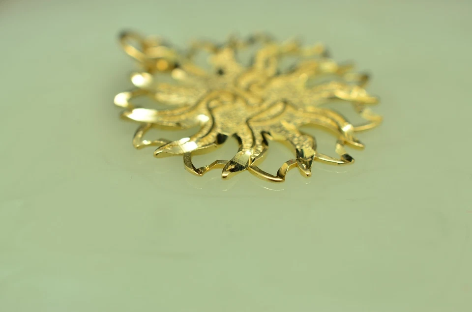 Dije colgante cara sol sonriente oro amarillo 14K - diseño Michael Anthony Foto 2 de 4