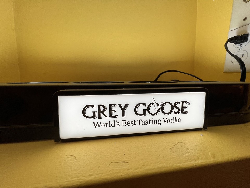 Grey Goose Vodka 4 Bottle Light Up Display Liquor Bar Advertising man