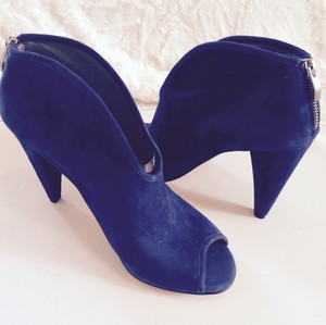 vince camuto blue booties