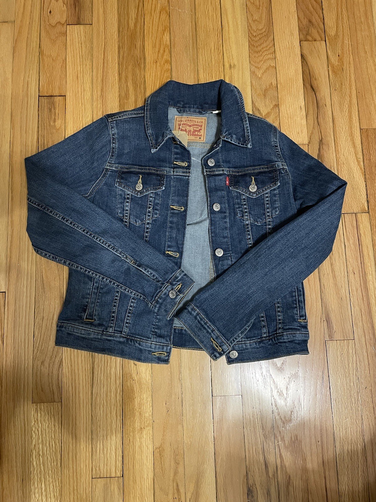 NWT Levis Original Trucker Jacket Goose Island Brewery Patch Denim Women Size M