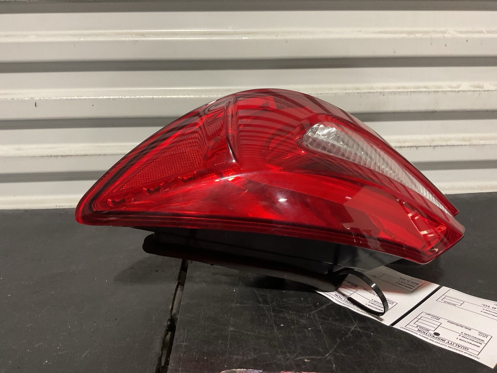 2014 2016 2018 2020 2021 MASERATI QUATTROPORTE RIGHT TAIL LIGHT OEM USED