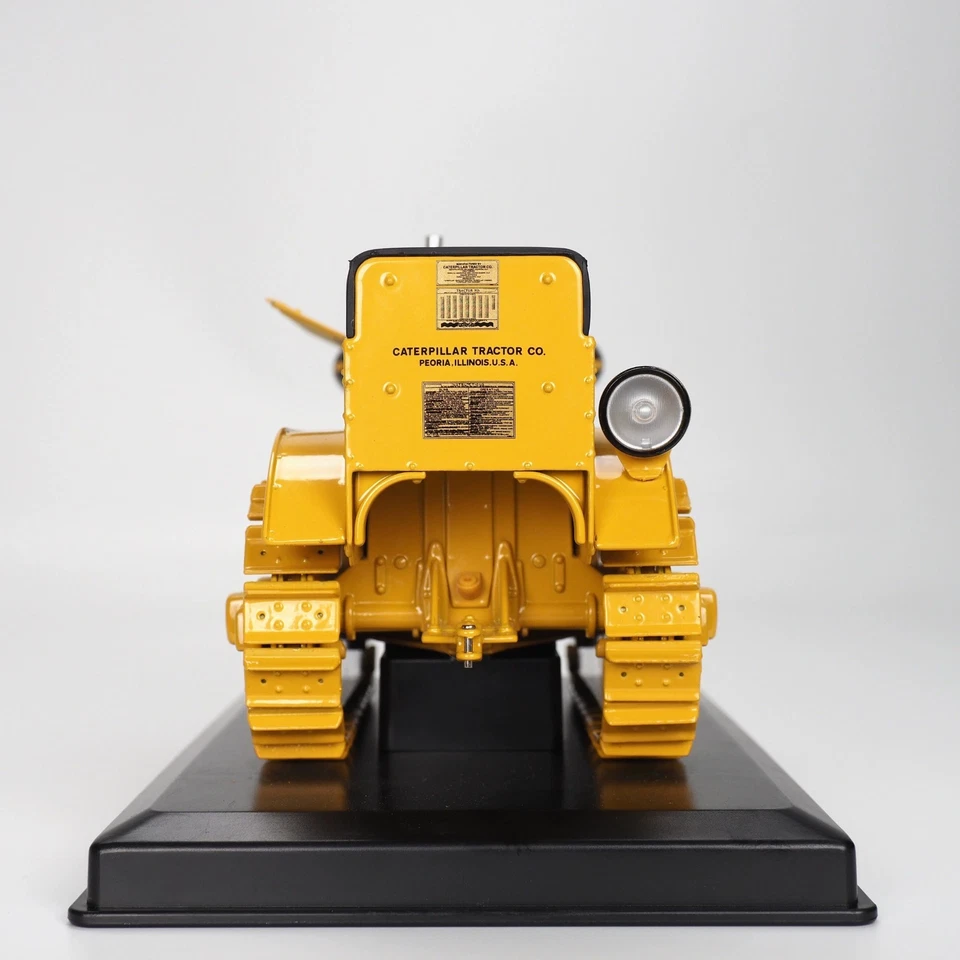 Tractor Caterpillar Tractor Alloy Engineering Vehicle Model 85679 DM 1:16 CAT 25 - Image 4 of 4