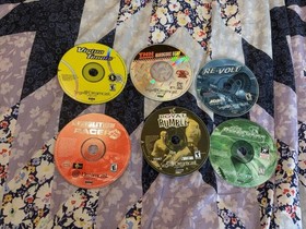 SEGA Dreamcast Console + Over 30 Games (some rare) + 2 Controllers + VMU (READ)