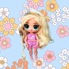 LOL OMG Surprise Tweens “Goldie Twist” Fashion Doll, MGA Entertainment, 6”