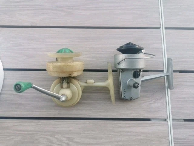 Lot De Moulinets De Pêche Vintage - Sans Marque - Eau Douce - Occasion