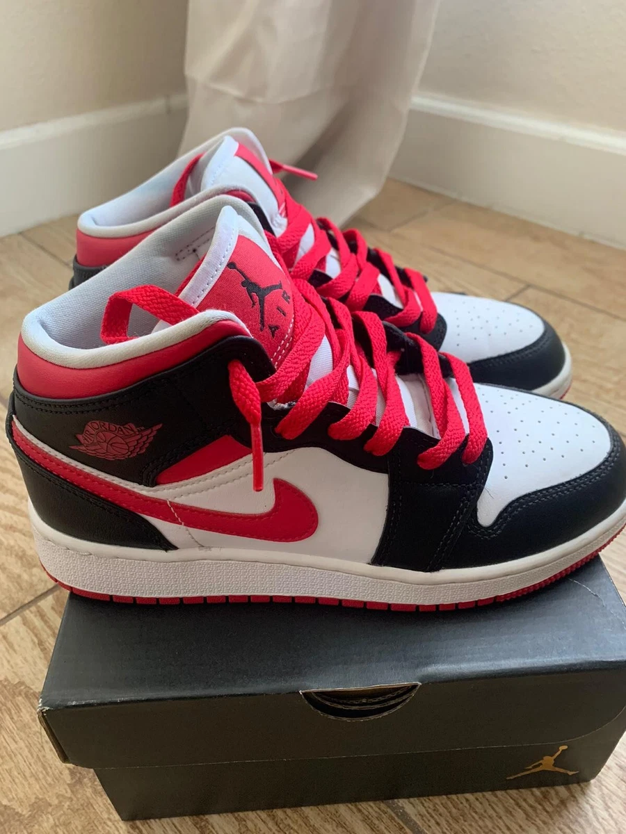 Air Jordan 1 Mid Black/Very Berry-White GS 554725-016 With Box in Good condition
