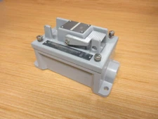 Allen Bradley 800H-1HJ7 Station 800H-1HZX7 800H-NP14 Jog