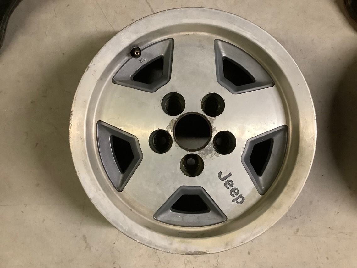 バーゲンで 87-95 Jeep XJ Cherokee YJ Wrangler OEM 5 Spoke Slot Wheel タイヤ・ホイール