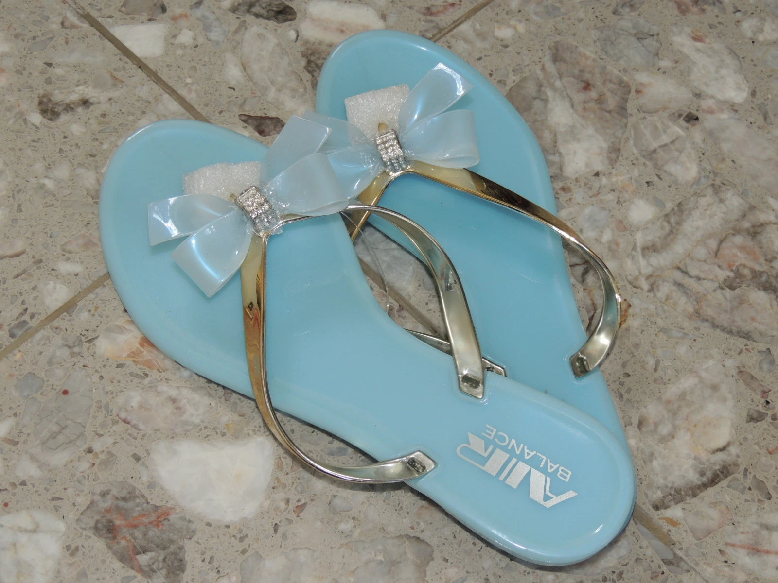 NEW BALANCE Sandali donna taglia 8 * AIR BALANCE * blu chiaro fiocco scarpe infradito