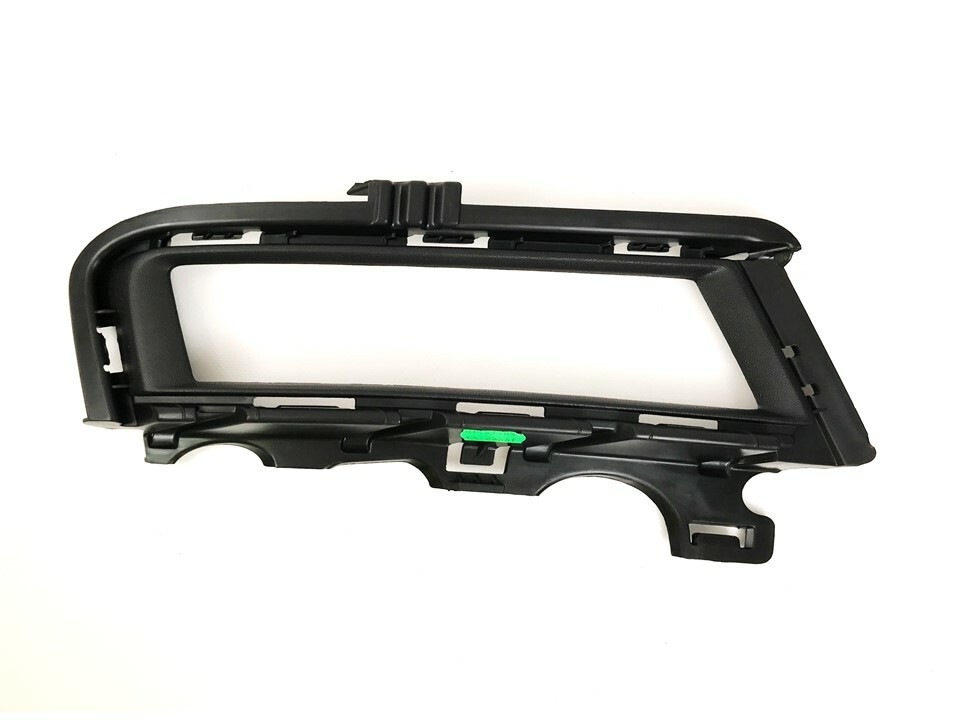 Ventilation grille fog light grille right suitable for VW Golf 7