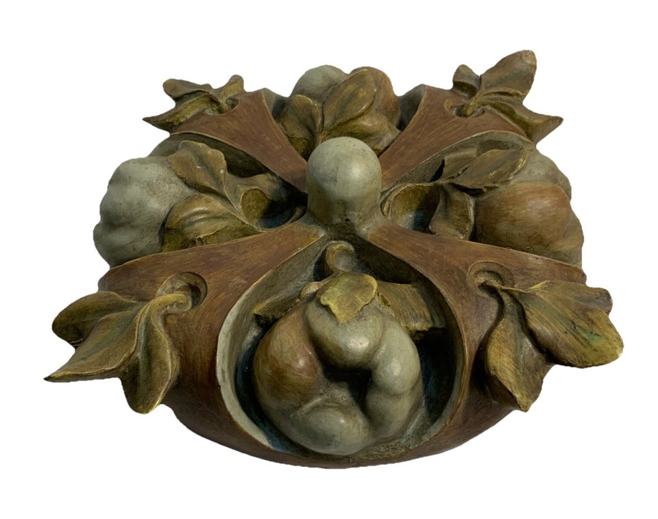 Design Toscano Hand Crafted European Style Apples in Carvings Resin
