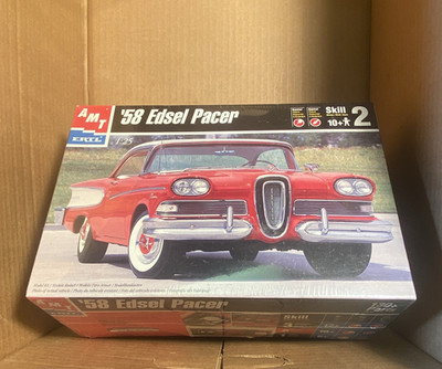 AMT/ERTL '58 Edsel Pacer 1:25 Scale Model Kit #30032-1HD