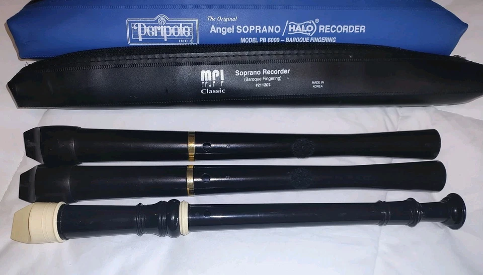 3 Soprano Recorders, 2 Cases and Accessories - Image 2 of 4