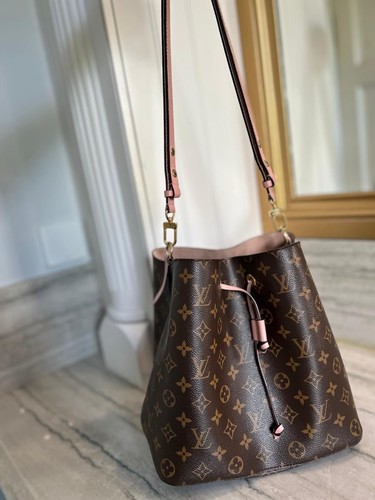 LOUIS VUITTON Neonoe Shoulder crossbody Bag M44022 Monogram leather Rose poudre