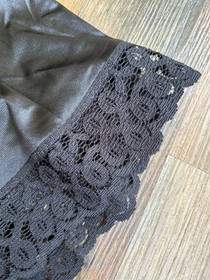 Vintage Half Slip Womens Large Black Nylon Wide Lace Trim USA GUC Vanity Fair