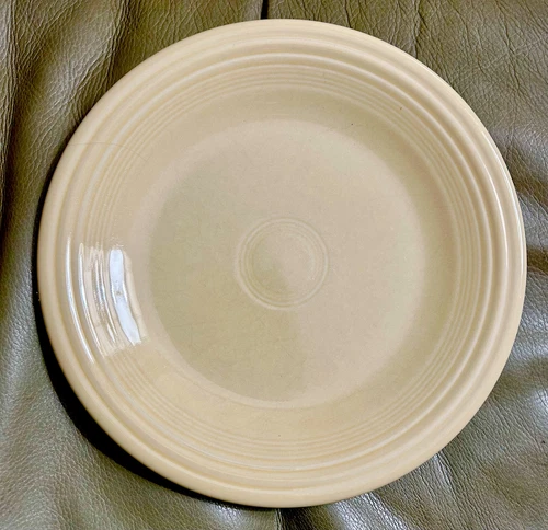 Vintage Fiestaware Homer Laughlin Light Pale Yellow Dinner Plate - 10 1/2"