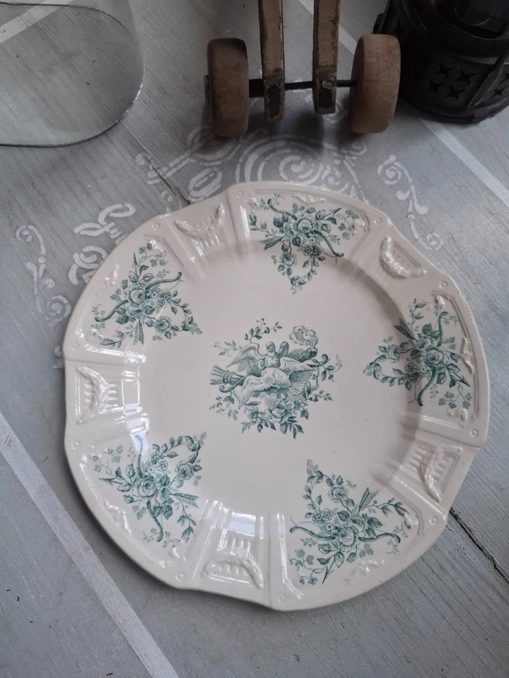 5 assiettes a dessert colombes /carquois Terre de fer GIEN XIXème N°2 - Photo 2/4