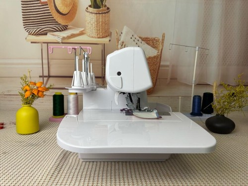 Stitchmaster SM515D 2, 3 & 4 Thread Overlocker with Extension table - Picture 7 of 11