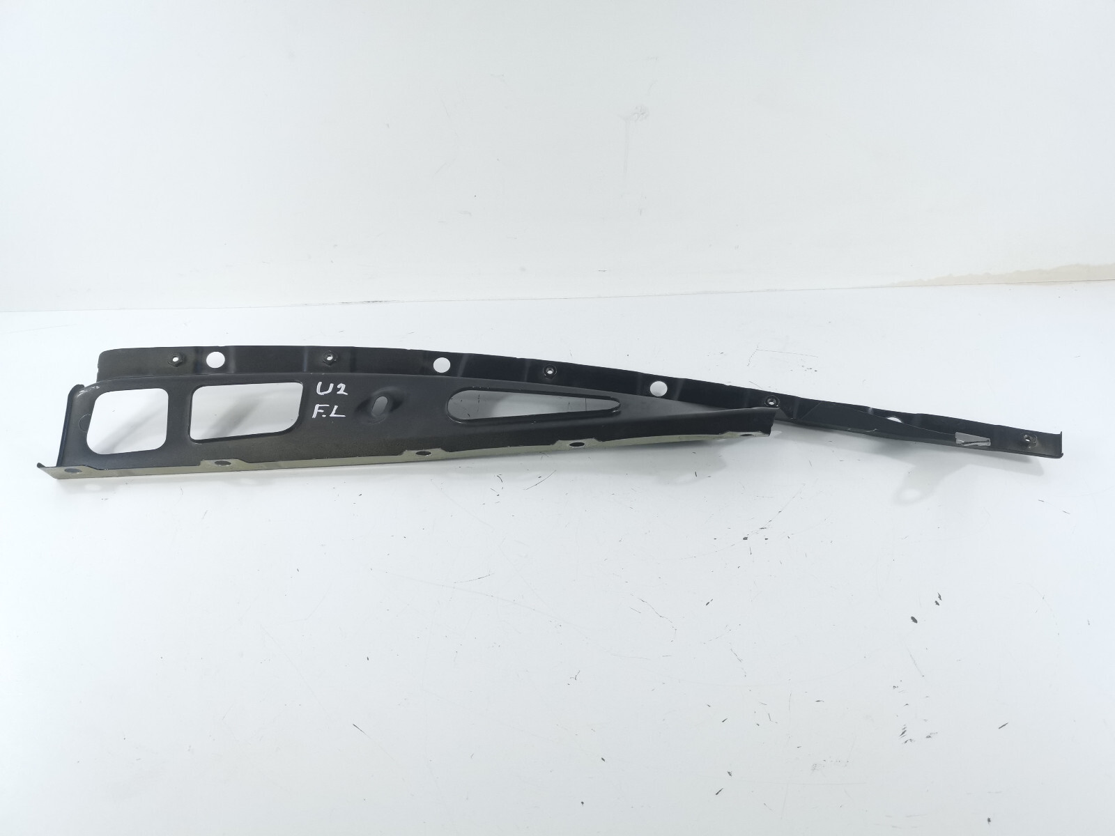 08-19 Maserati GranTurismo GranCabrio Front Left Fender Top Mount Bracket OEM