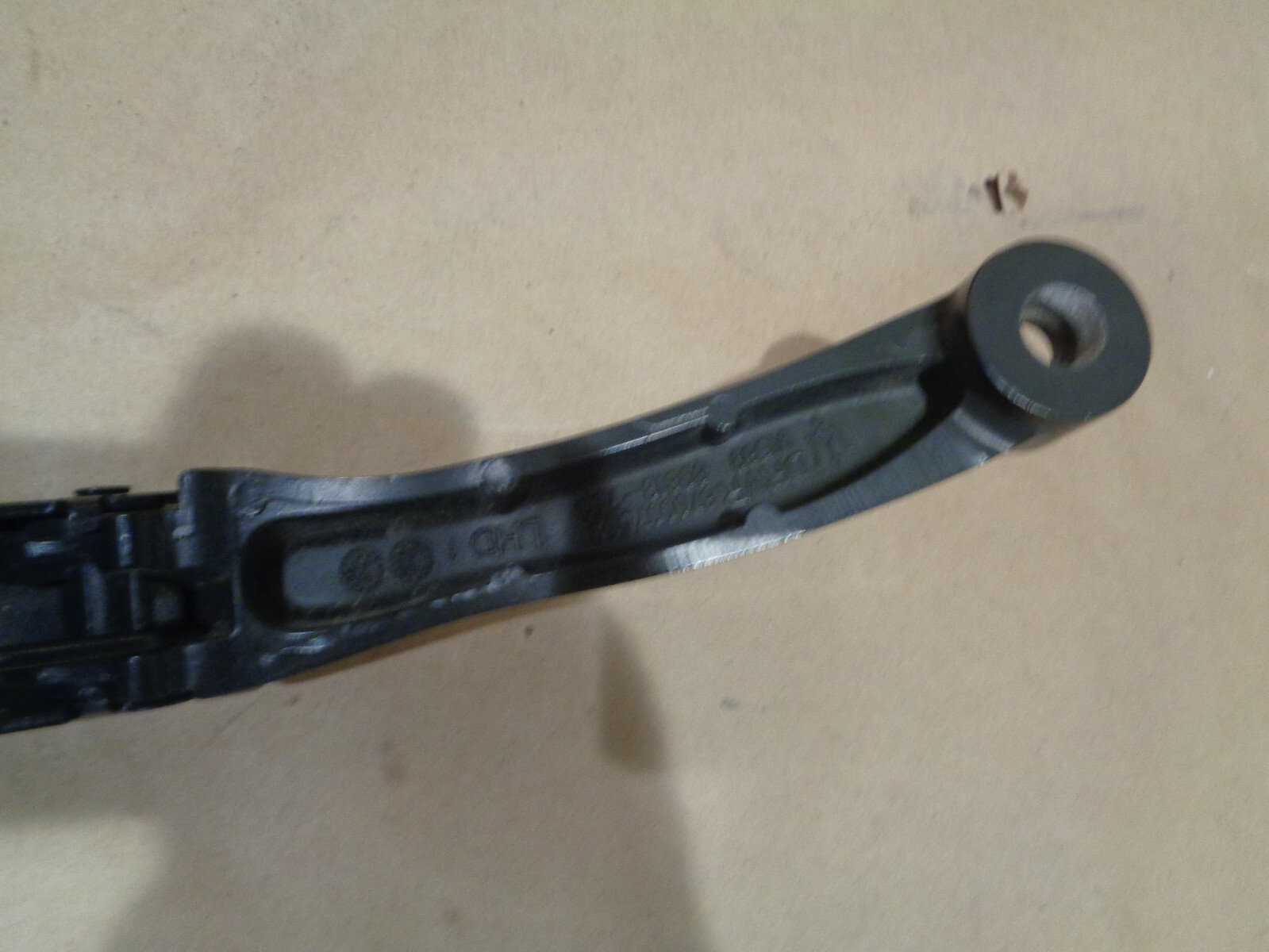 Maserati Quattroporte M156 2014-2015 LHD Driver Side Wiper Arm P/N 670007562