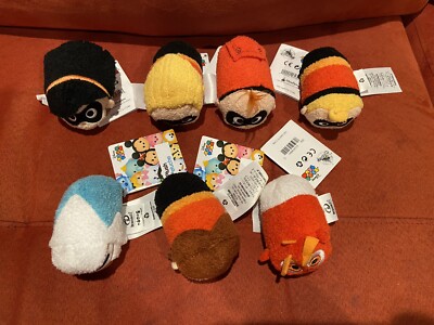Authentic Disney Tsum Tsum Complete Incredibles 2 set of 7 - Rare