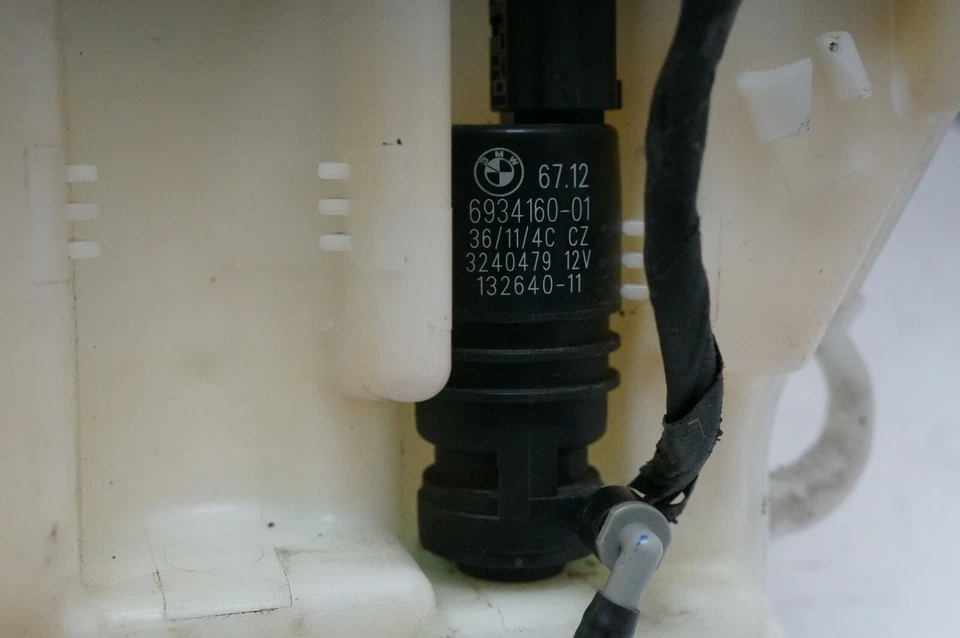 Tanque depósito lavadora parabrisas BMW 528i 11-16 61-66-7-269-668 OEM VA3726 Foto 2 de 4