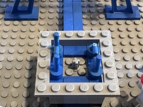 LEGO LEGOLAND: Inter-Galactic Command Base (6971)