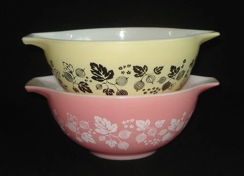 PYREX - 2 pc. - 1 1/2 QT. - #442 Black & Pink GOOSEBERRY Cinderella Mixing Bowls