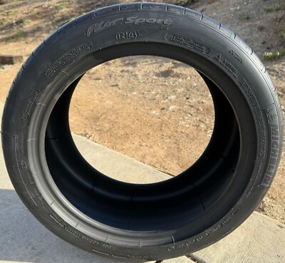 ONE BRAND NEW 265/40ZR18 (101Y) Michelin Pilot Sport PS2 N4