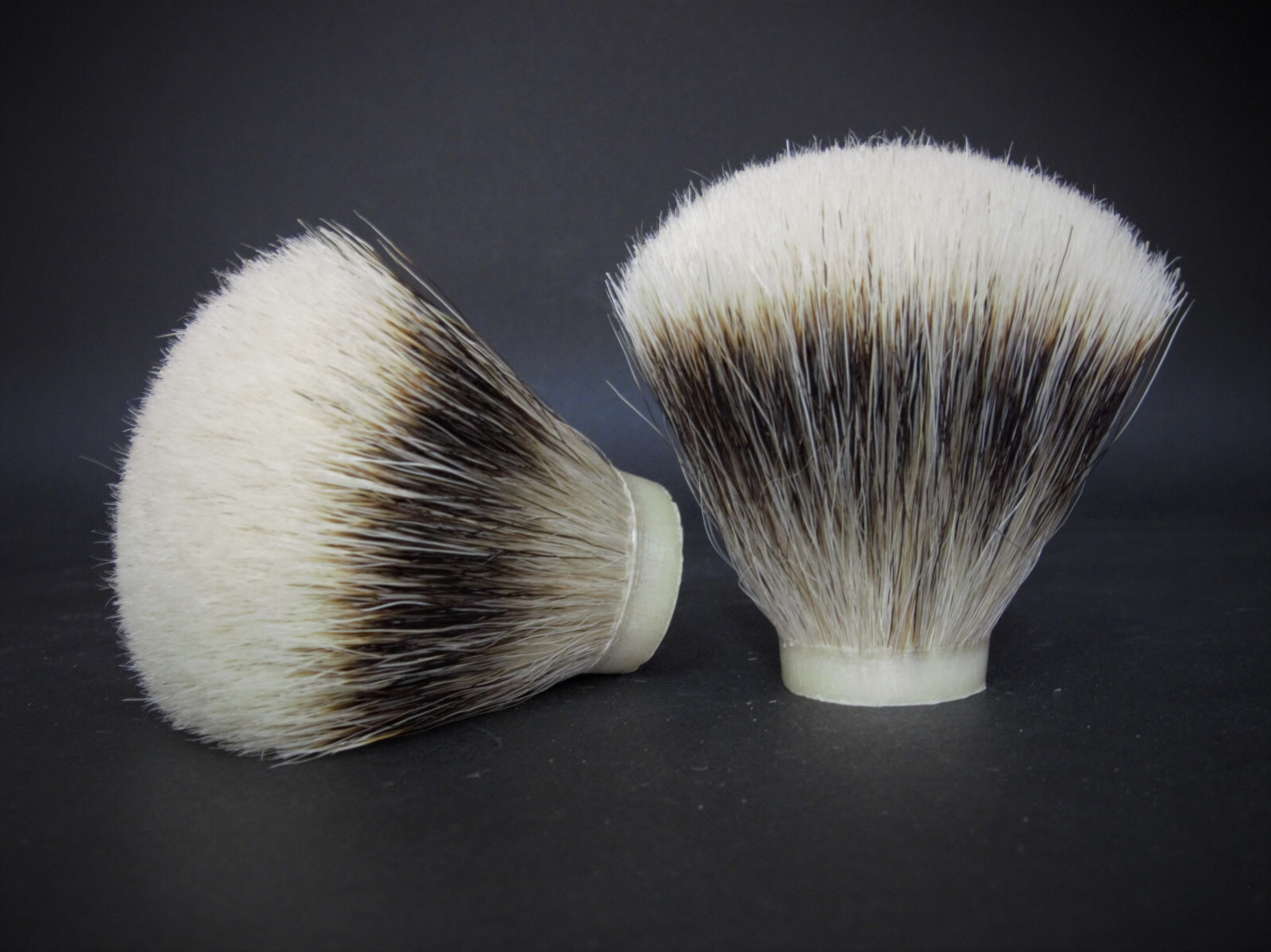 Lot of 2 mixed (silvertip badger & boar) shaving brush knots (free