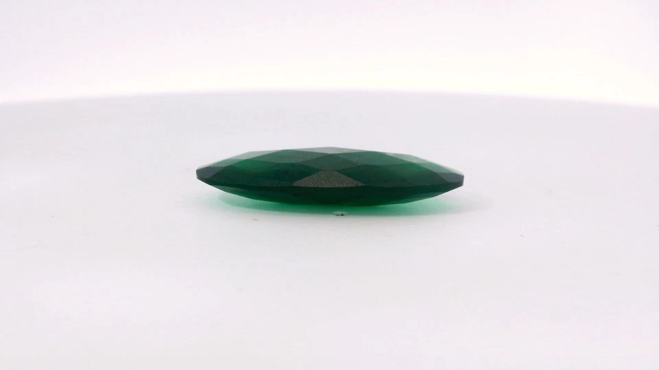 14.93 克拉散装多面椭圆形切割实验室制作翡翠宝石 32 x 13 毫米 — 第 3/4 张图片