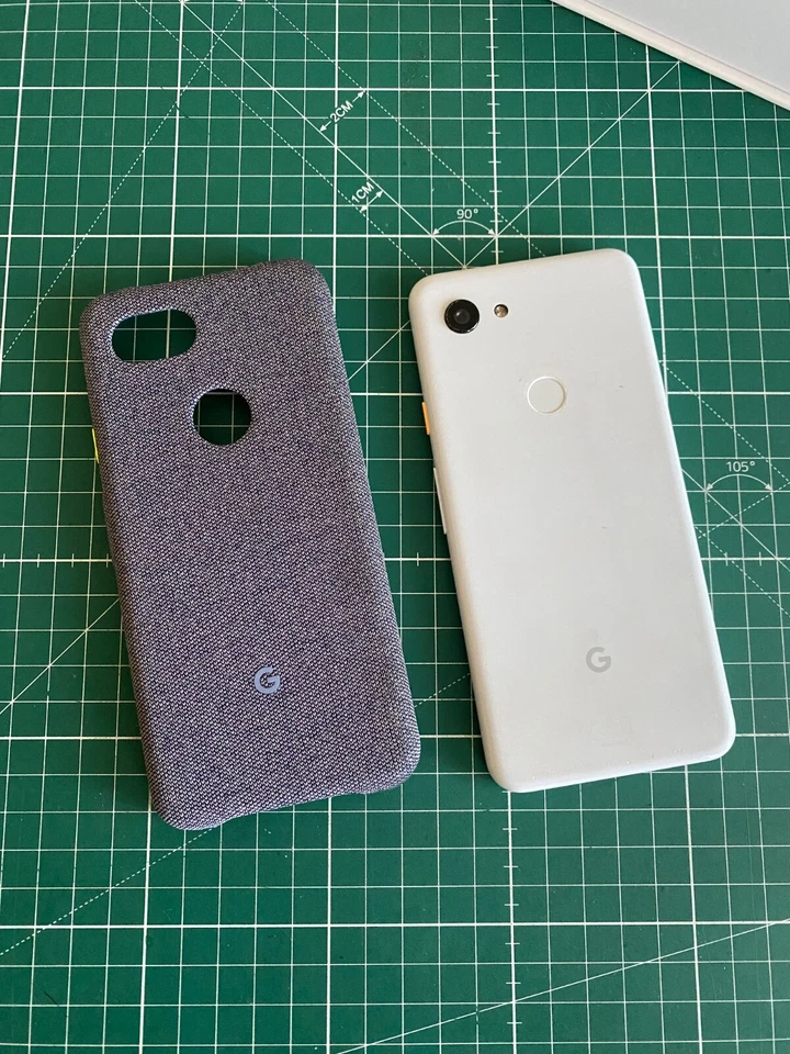 Google Pixel 3a with Graphene OS installed. Image now offline. - Immagine 3 di 4